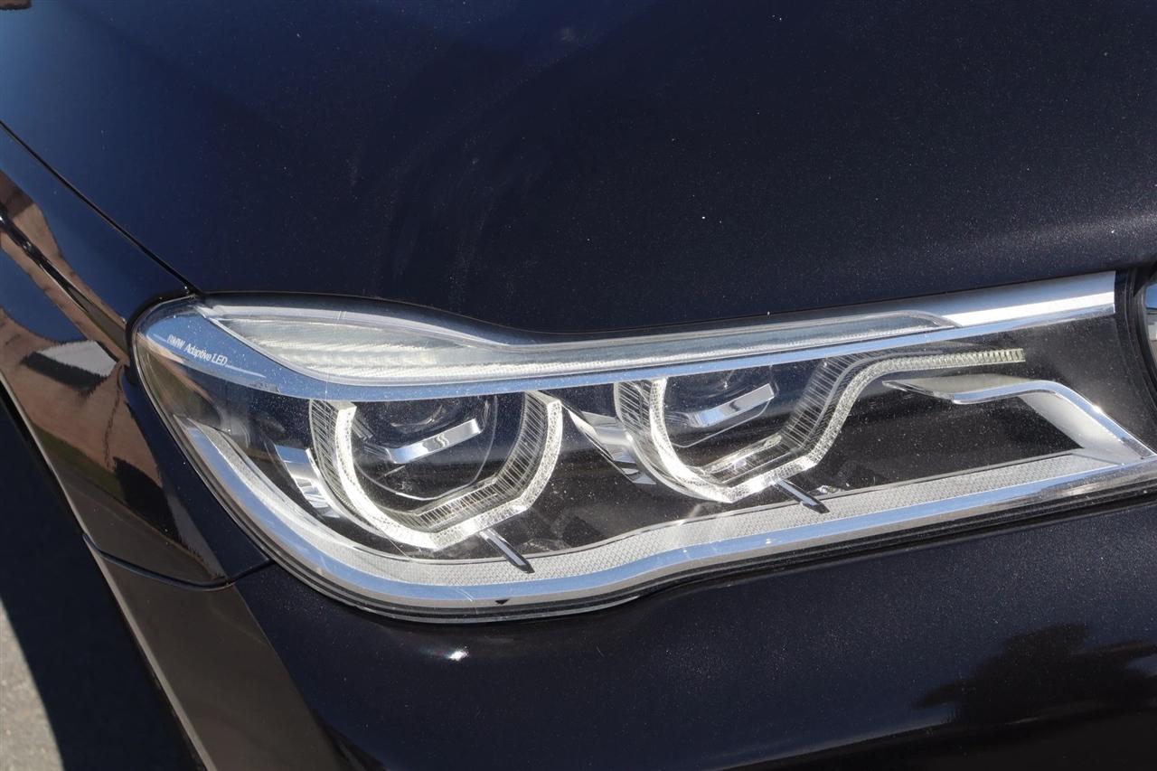 BMW 7-Series 750i 2018