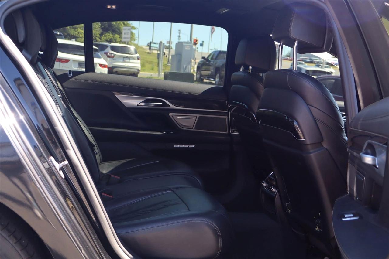 BMW 7-Series 750i 2018