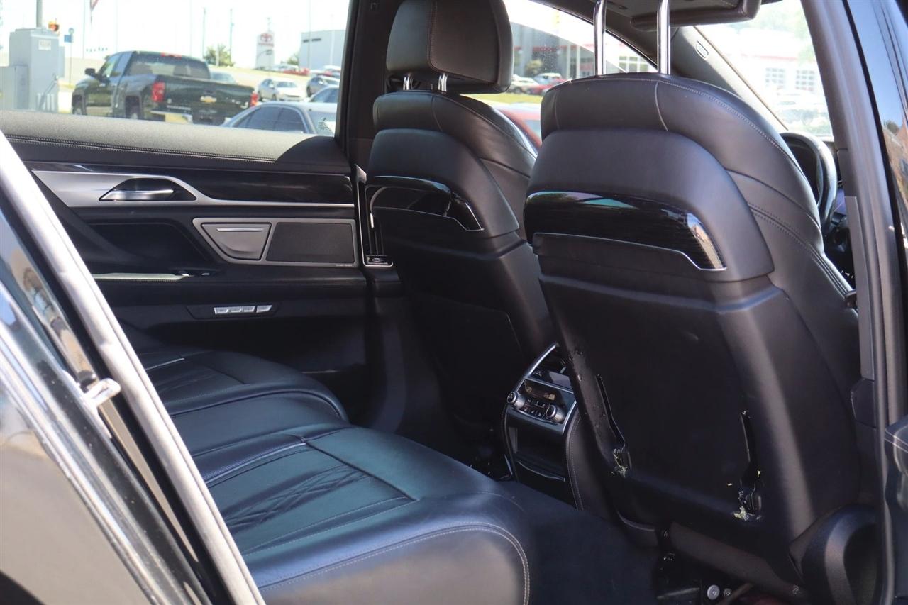 BMW 7-Series 750i 2018
