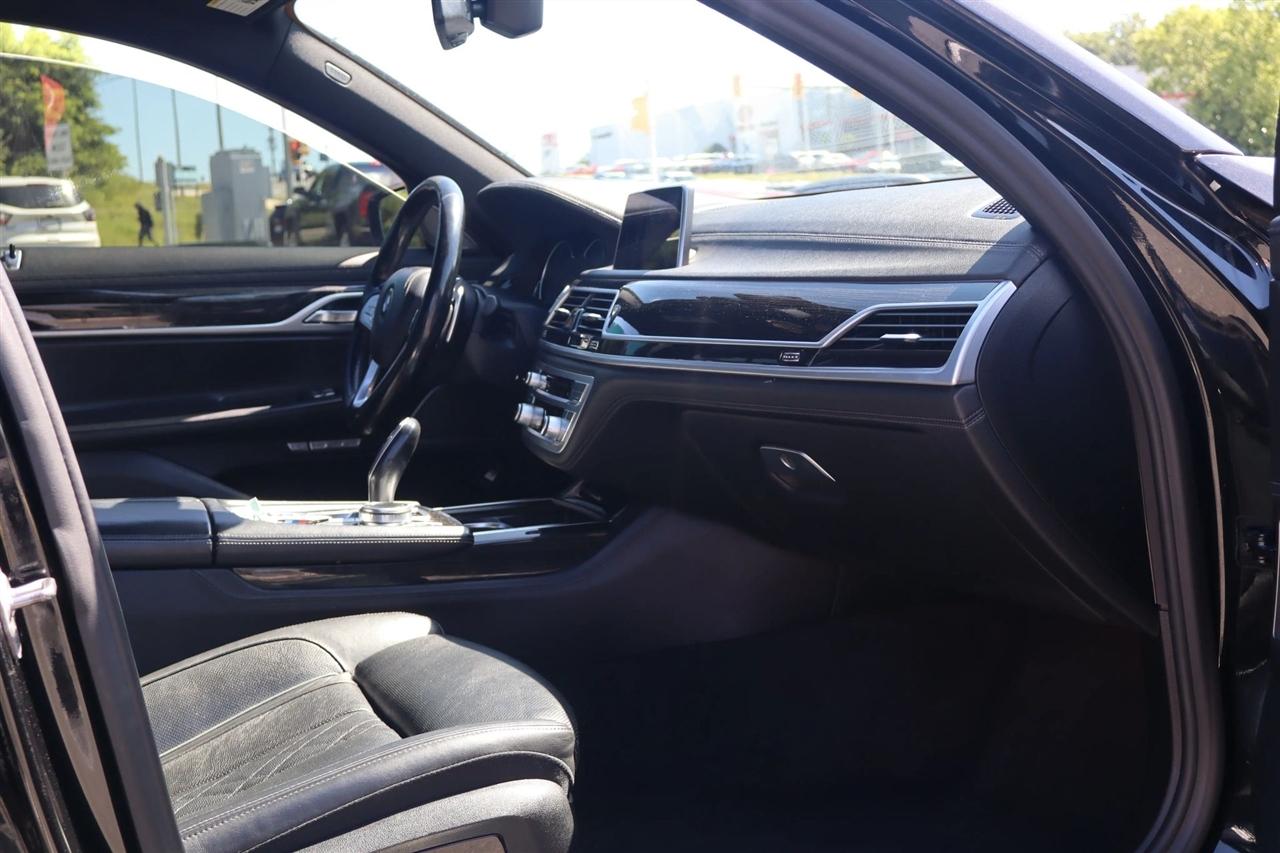 BMW 7-Series 750i 2018