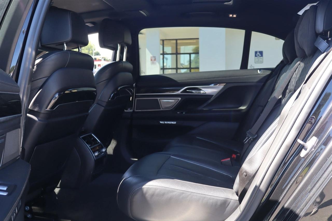 BMW 7-Series 750i 2018