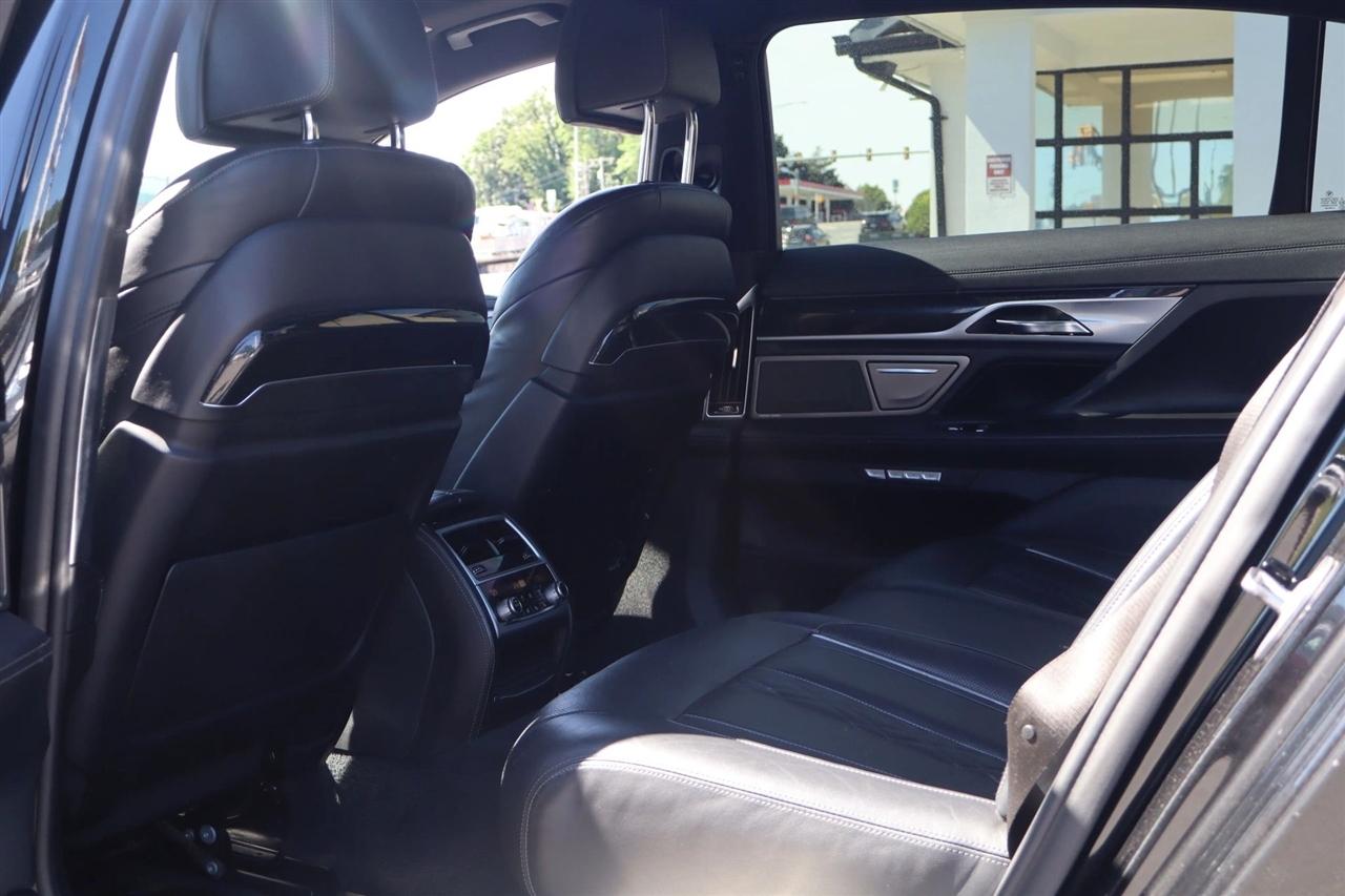BMW 7-Series 750i 2018