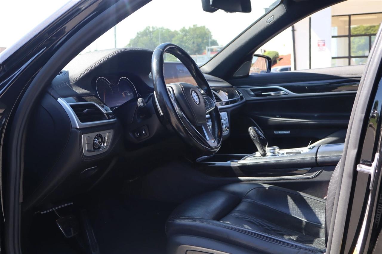 BMW 7-Series 750i 2018