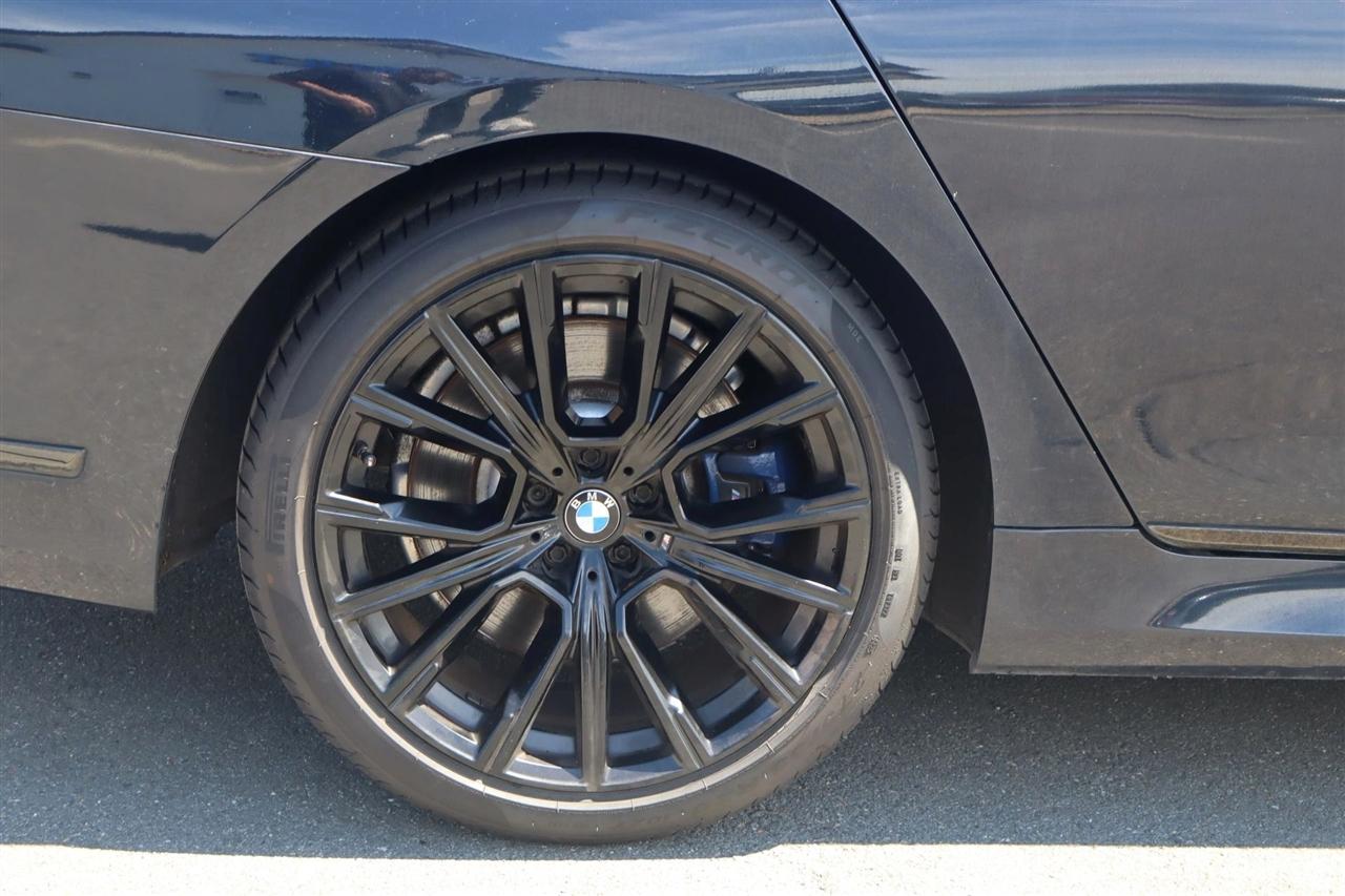 BMW 7-Series 740i 2021