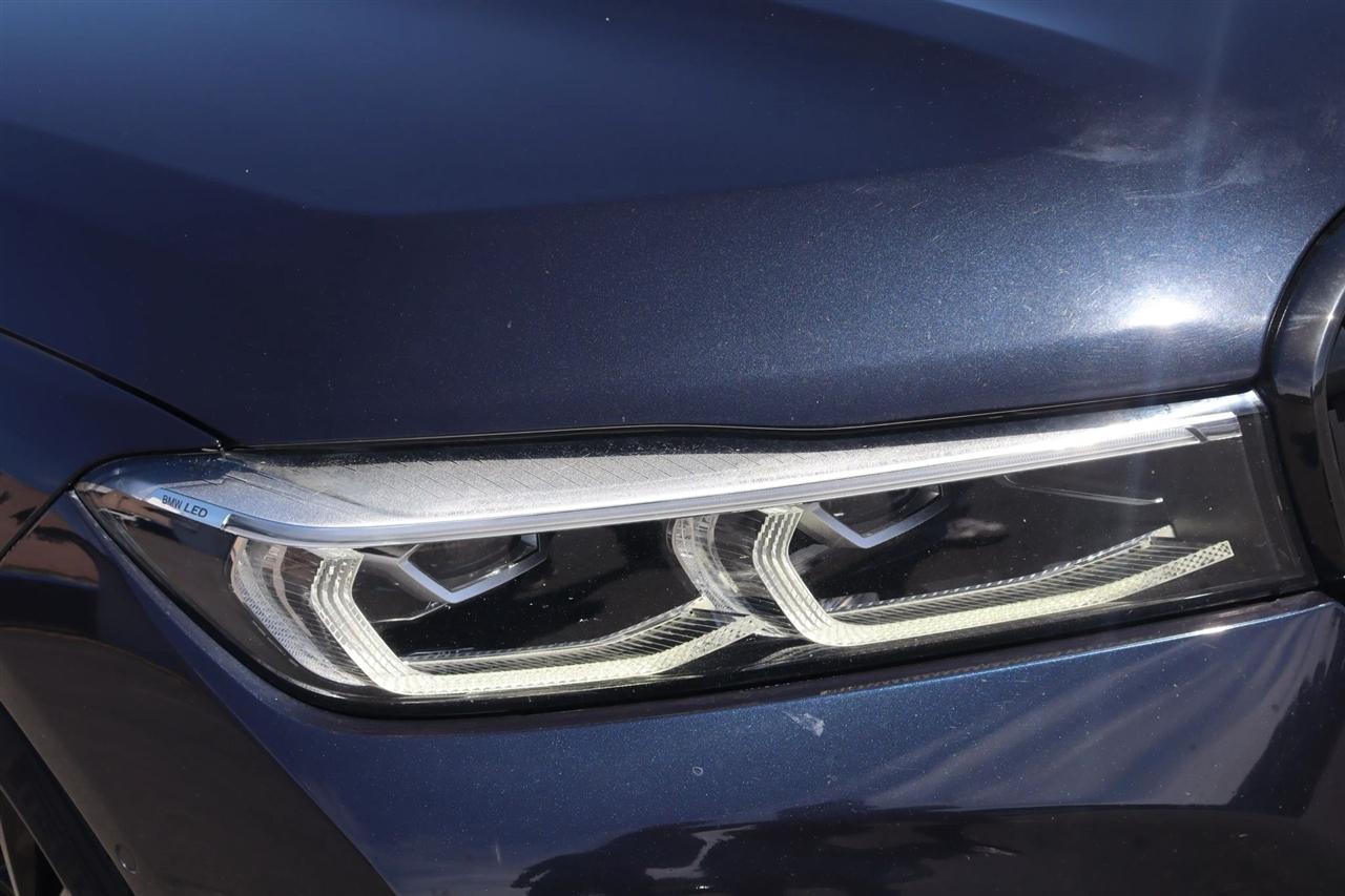 BMW 7-Series 740i 2021