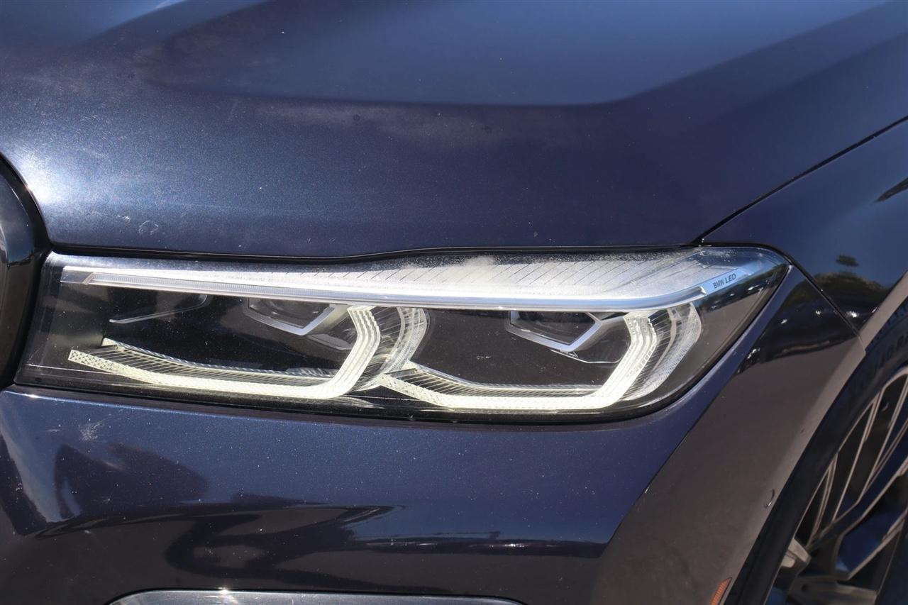 BMW 7-Series 740i 2021