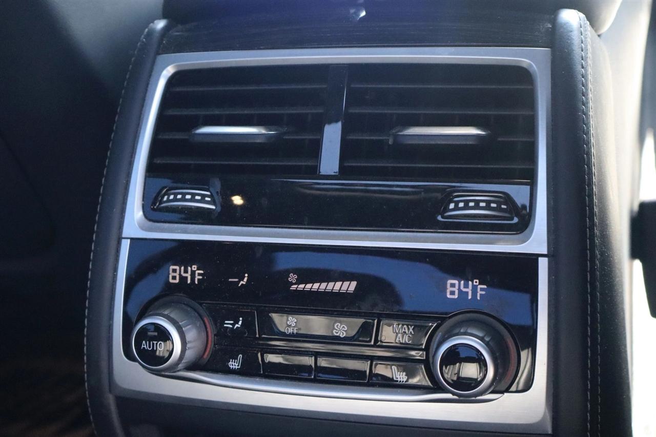 BMW 7-Series 740i 2021