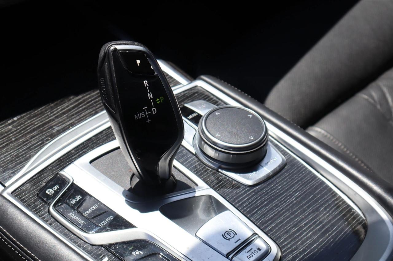 BMW 7-Series 740i 2021