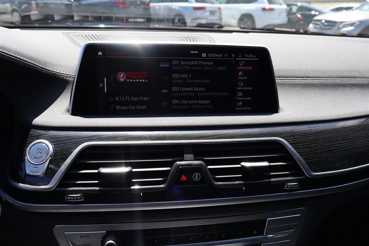 BMW 7-Series 740i 2021