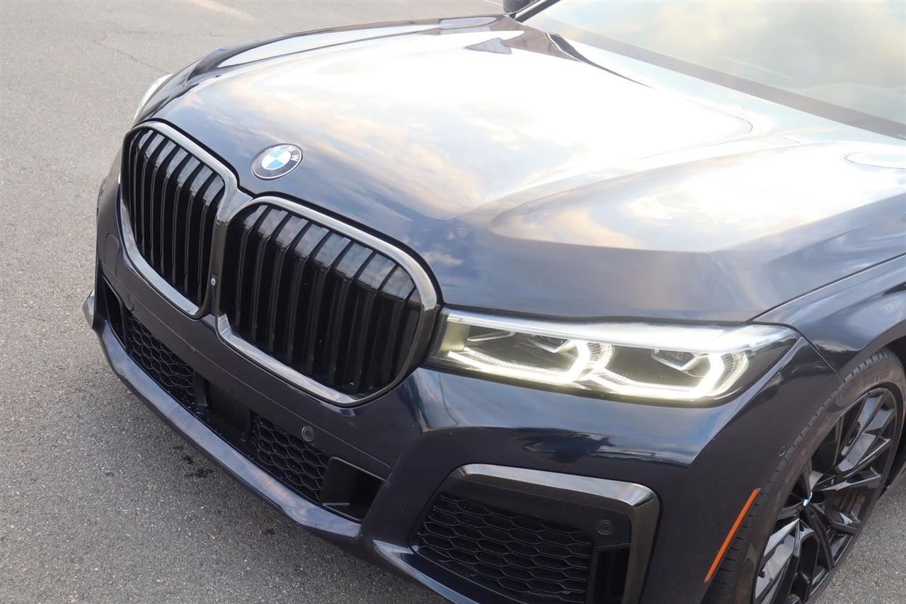 BMW 7-Series  2021