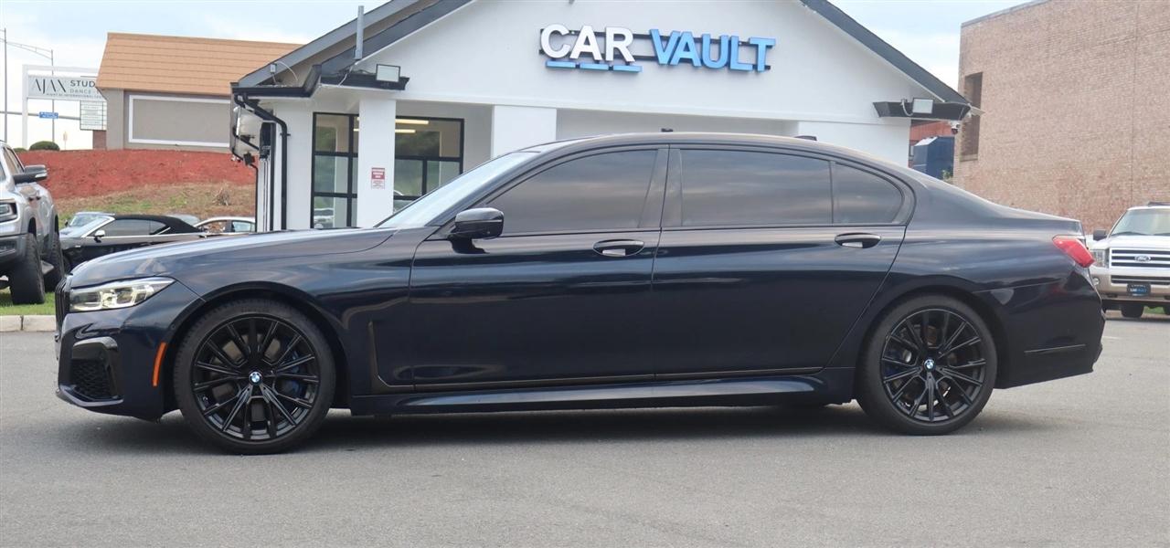 BMW 7-Series  2021