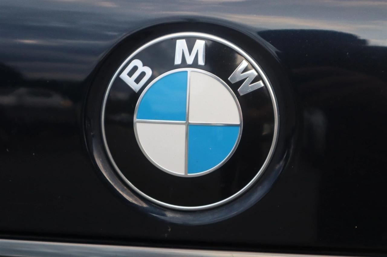 BMW 7-Series  2021