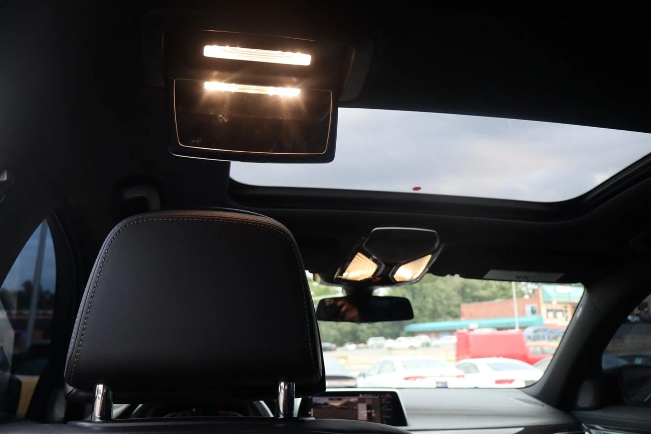 BMW 7-Series  2021