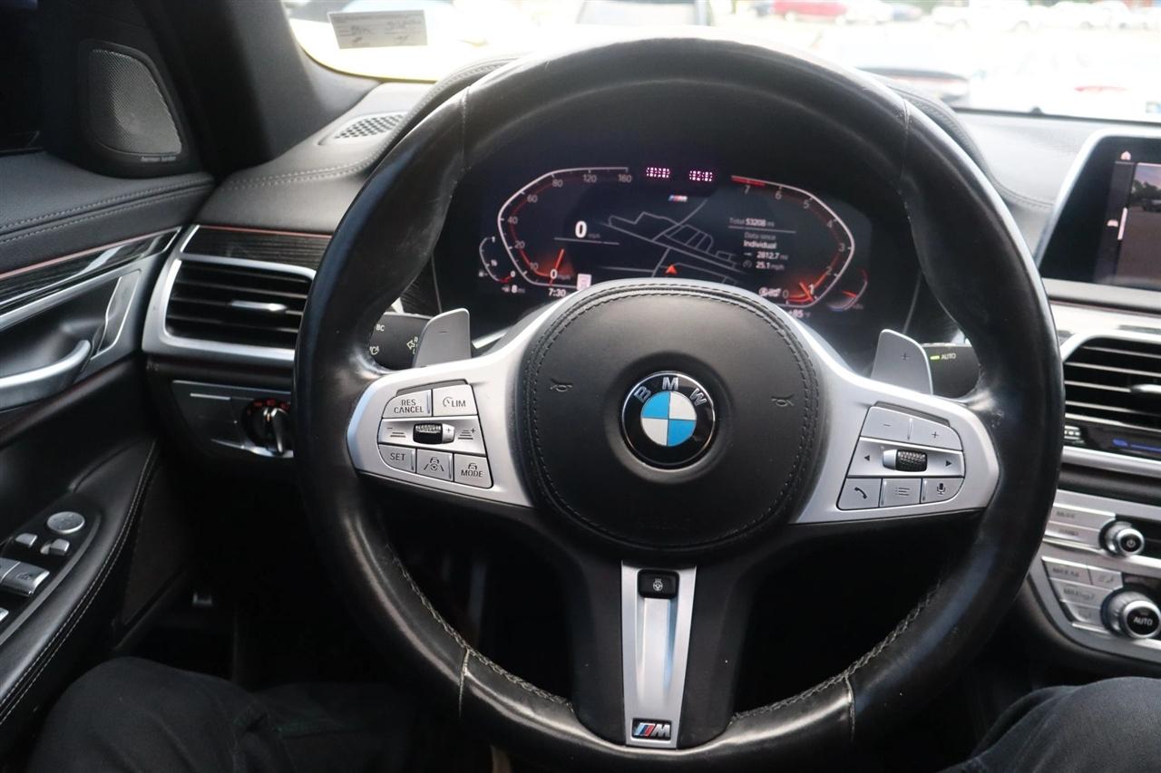 BMW 7-Series  2021