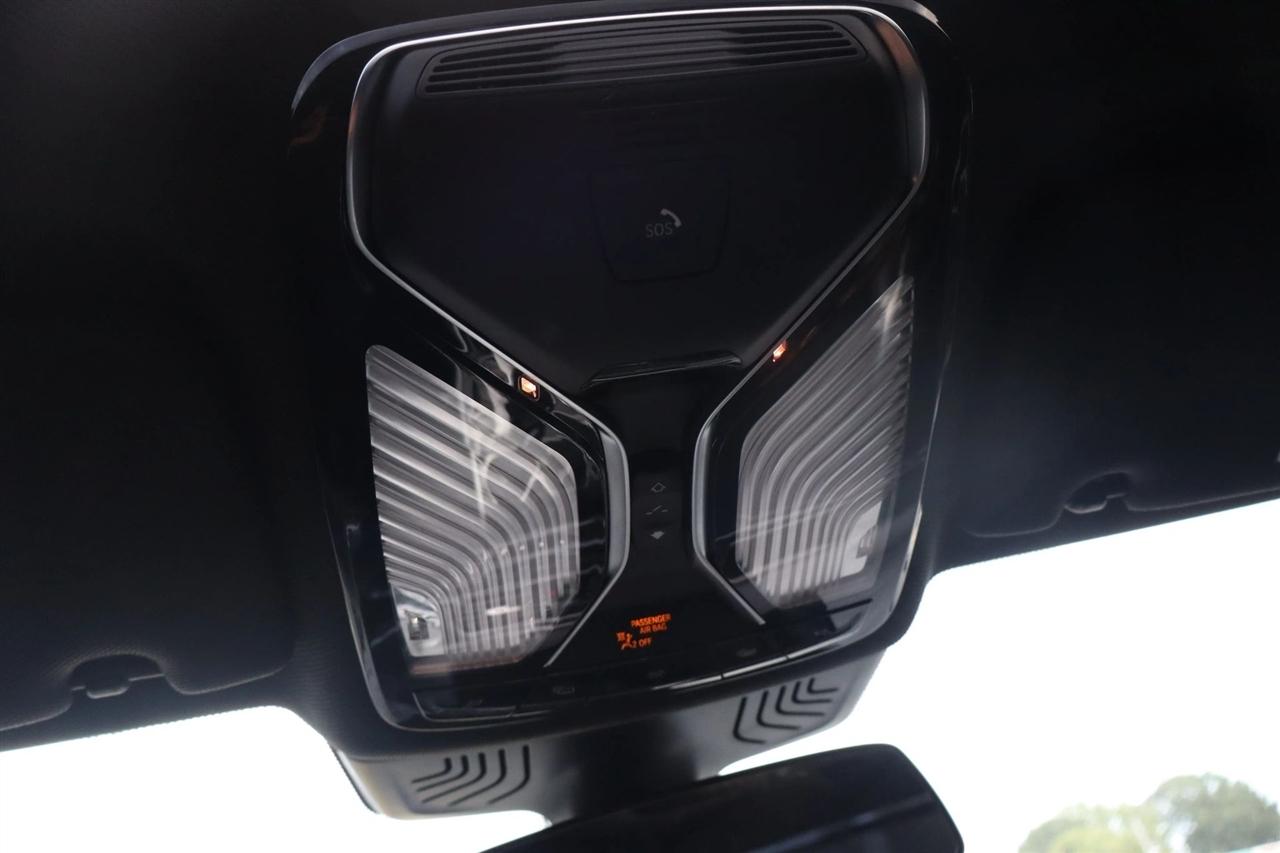 BMW 7-Series  2021