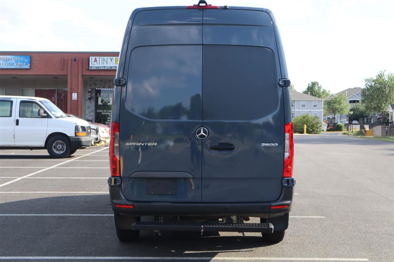 Mercedes-Benz Sprinter 3500 Wagon 144-in. WB 2019