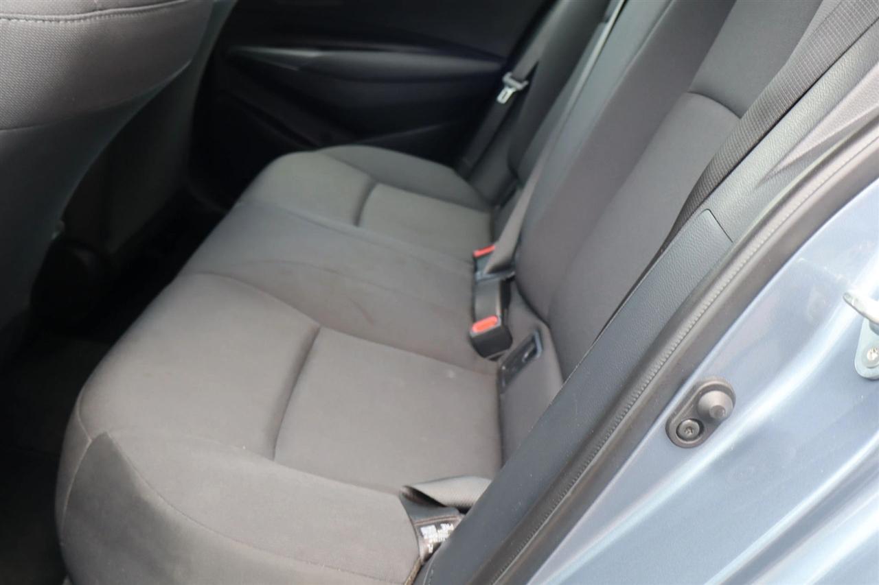 Toyota Corolla 4dr Sdn Auto LE Special Edition (Natl) 2024