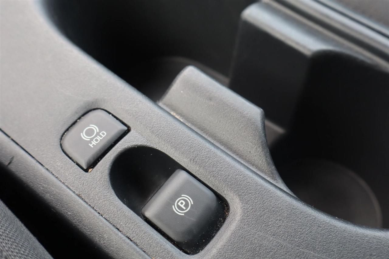 Toyota Corolla 4dr Sdn Auto LE Special Edition (Natl) 2024
