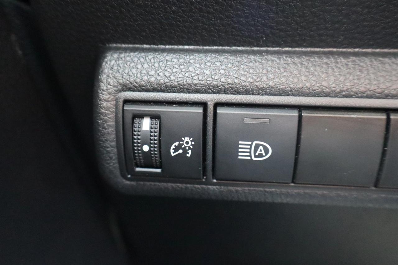 Toyota Corolla 4dr Sdn Auto LE Special Edition (Natl) 2024