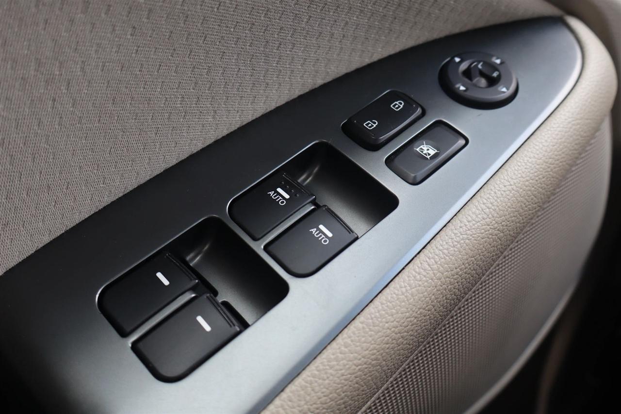 Kia Optima Hybrid LX 2015