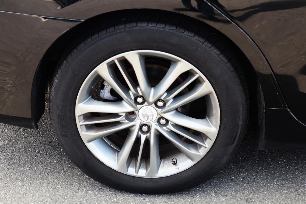 Toyota Camry Hybrid SE 2015
