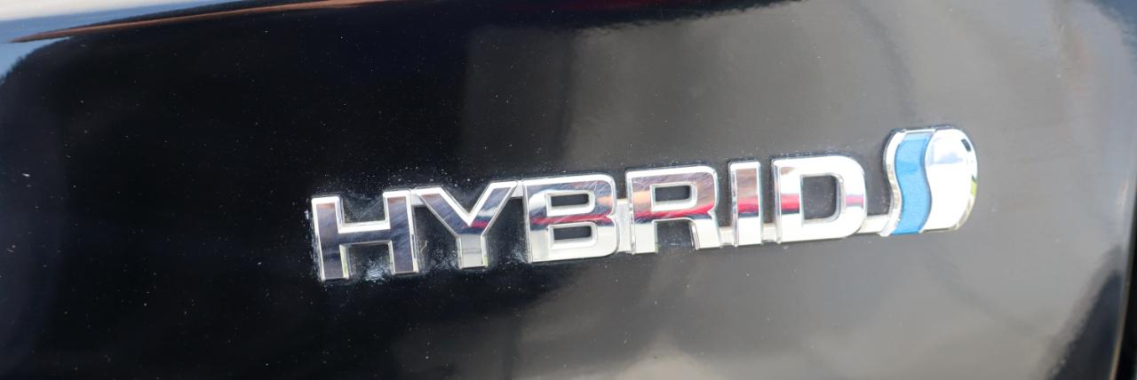 Toyota Camry Hybrid SE 2015