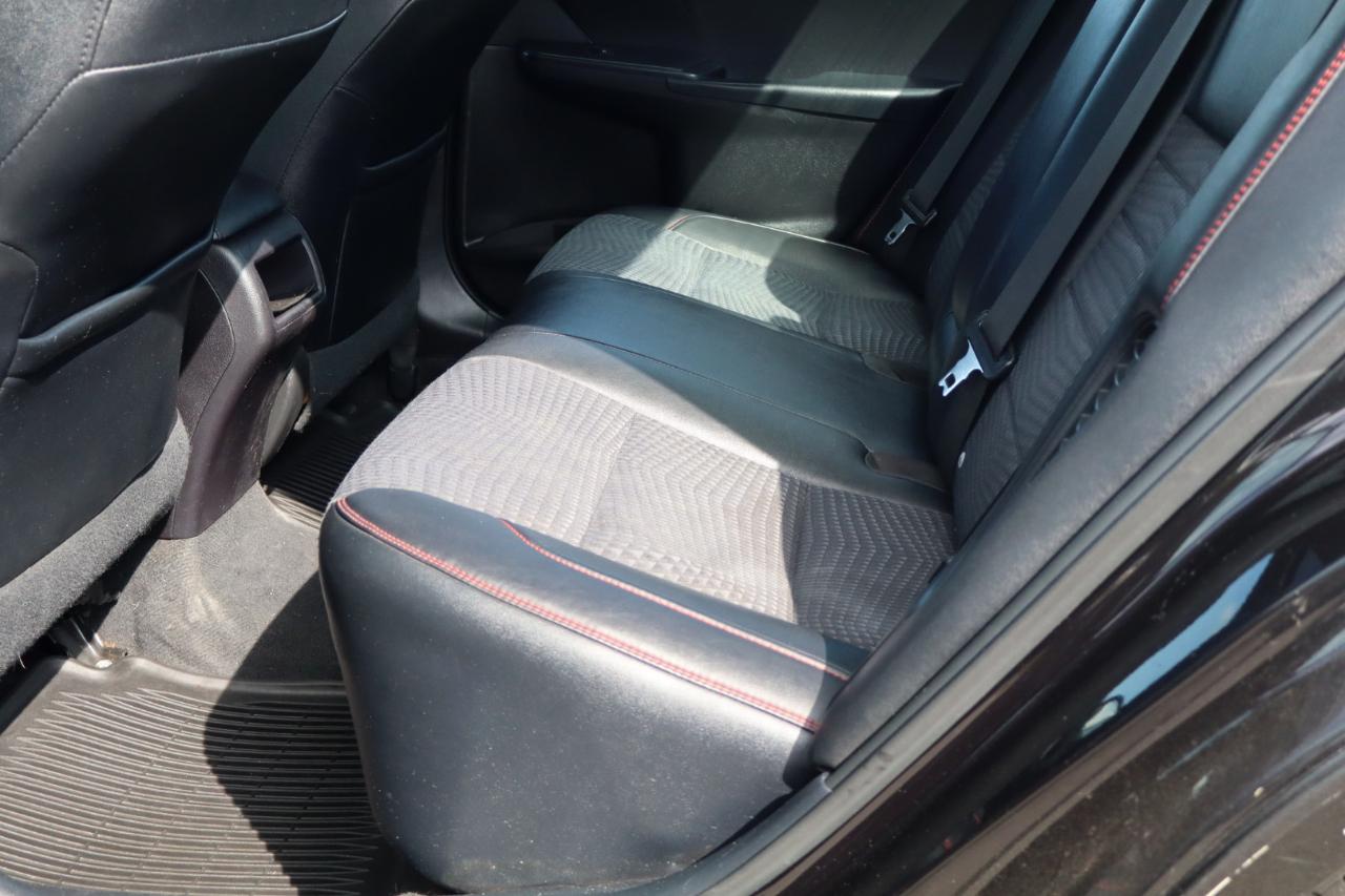Toyota Camry Hybrid SE 2015