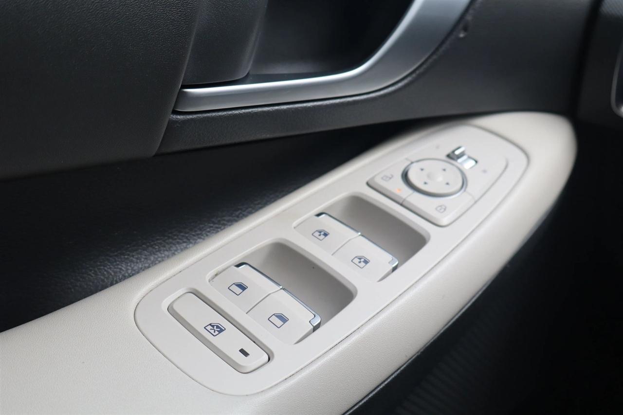Hyundai Sonata SEL 2025
