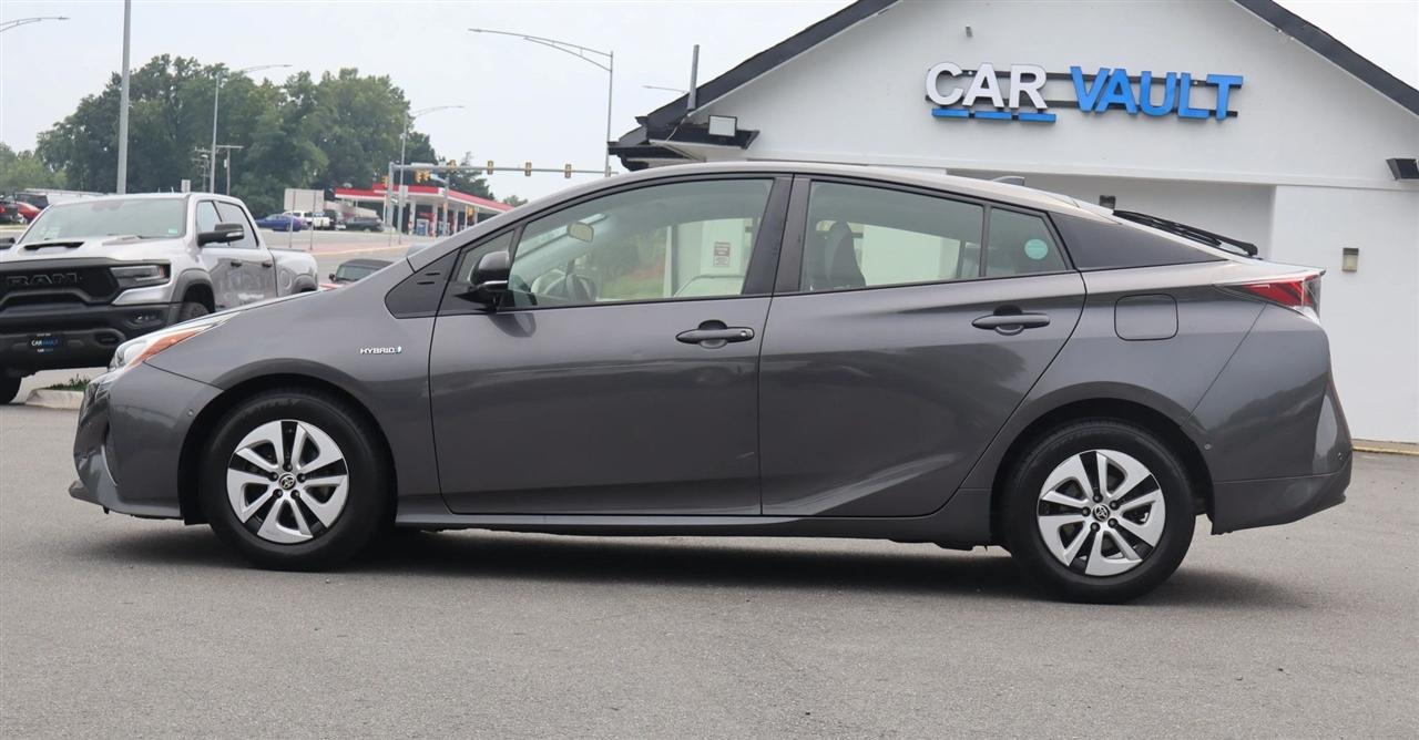 Toyota Prius Two Eco 2017