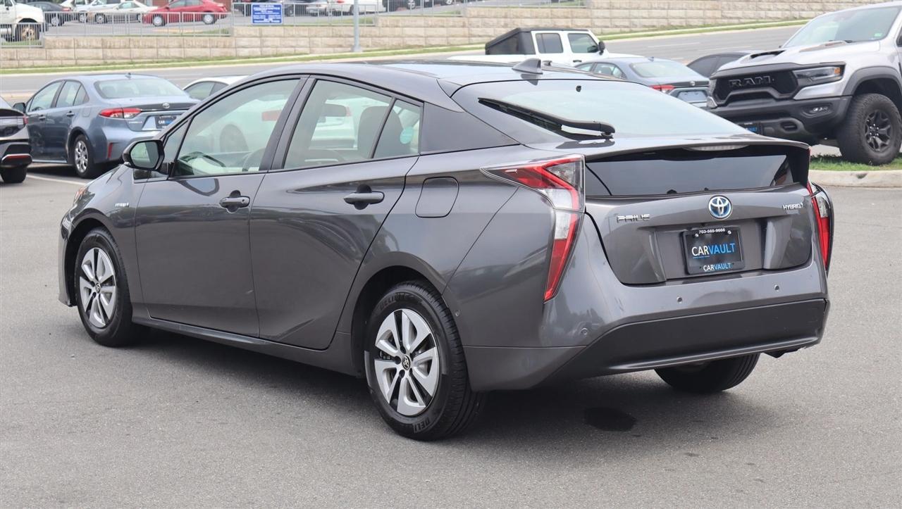 Toyota Prius Two Eco 2017