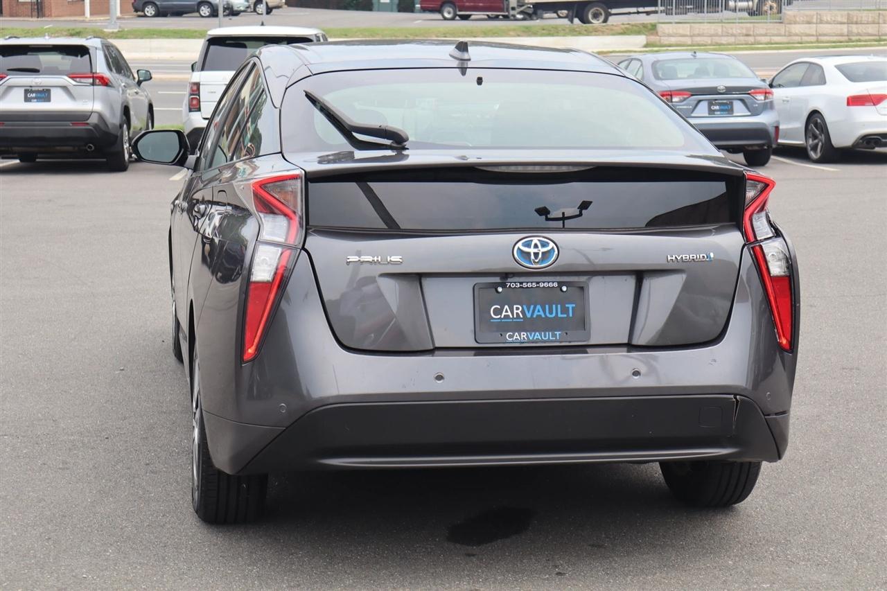 Toyota Prius Two Eco 2017