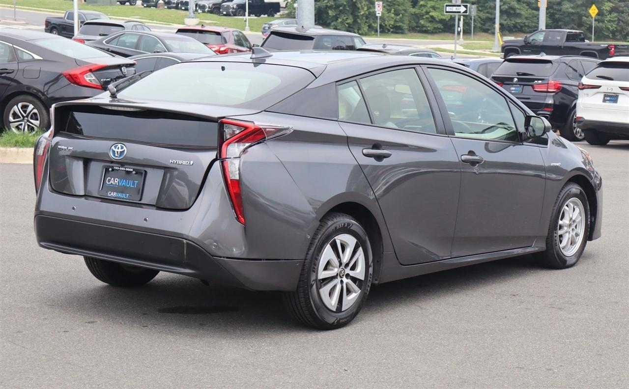 Toyota Prius Two Eco 2017