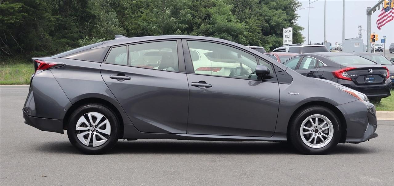 Toyota Prius Two Eco 2017
