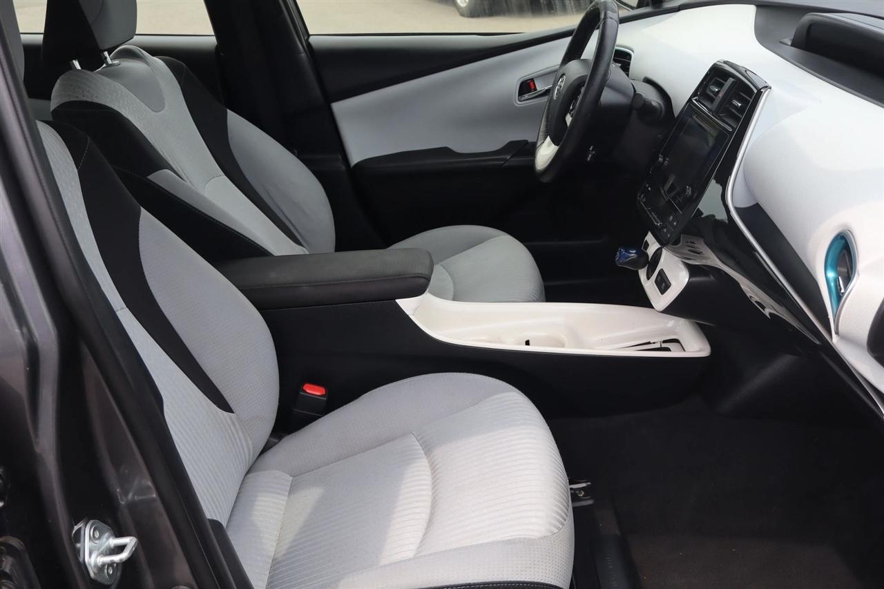 Toyota Prius Two Eco 2017