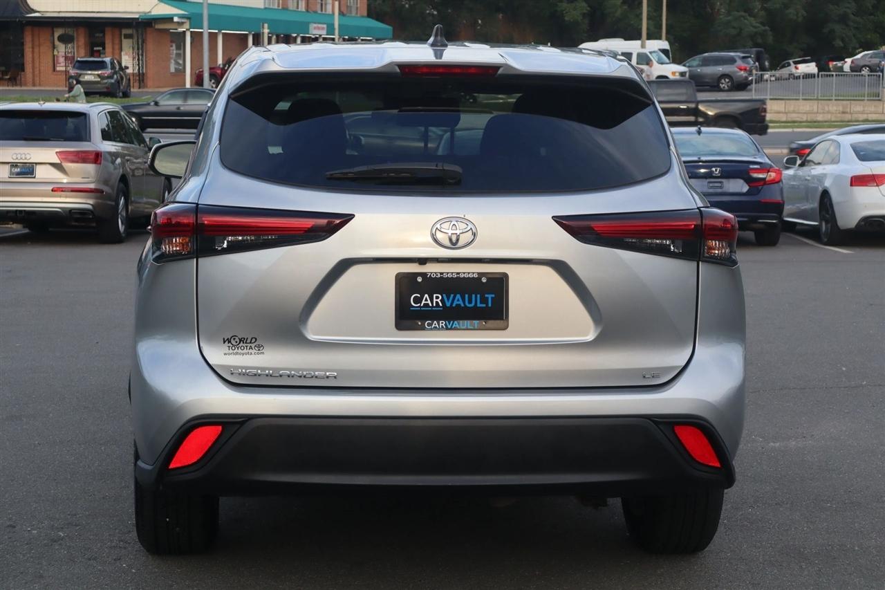2025 Toyota Highlander LE - Photo 6