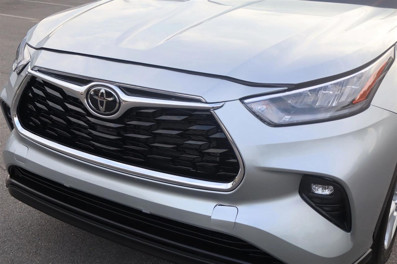 Toyota Highlander LE 4D SUV FWD 2025