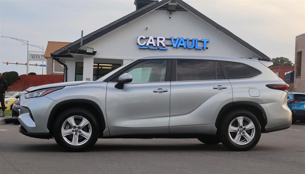 Toyota Highlander LE 4D SUV FWD 2025