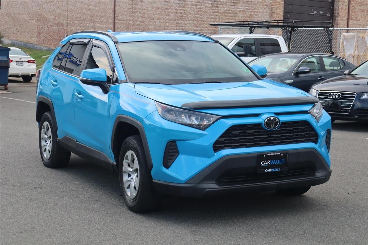 Toyota RAV4 LE 2020