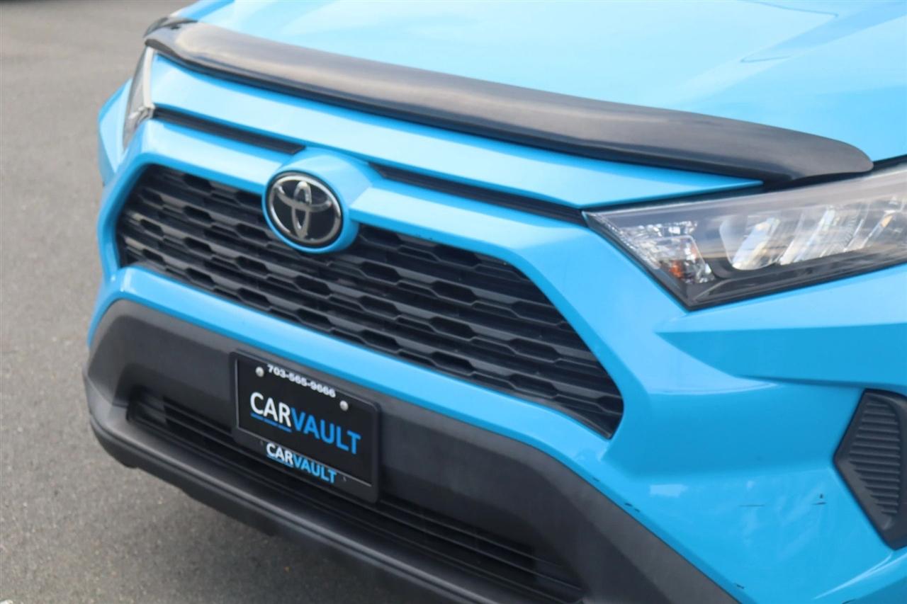 Toyota RAV4 LE 2020