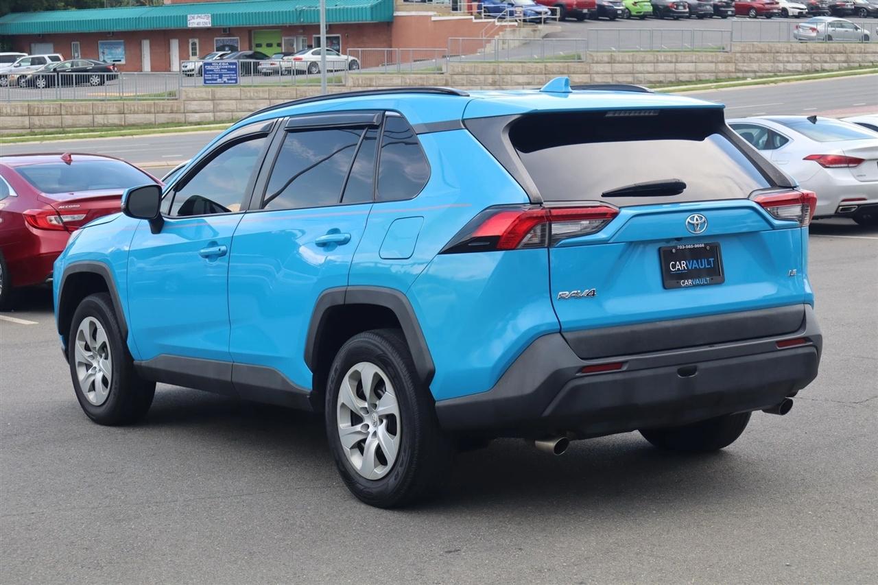 Toyota RAV4 LE 2020