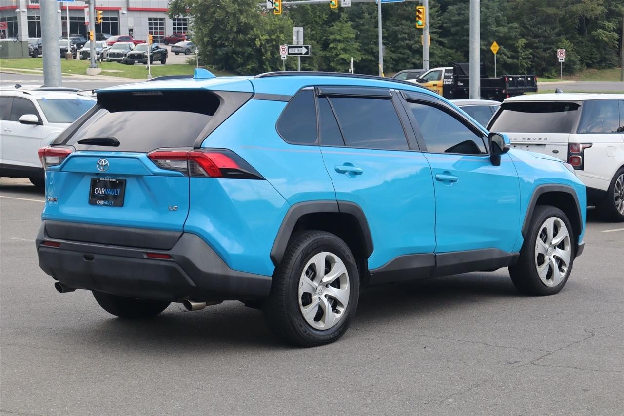 Toyota RAV4 LE 2020
