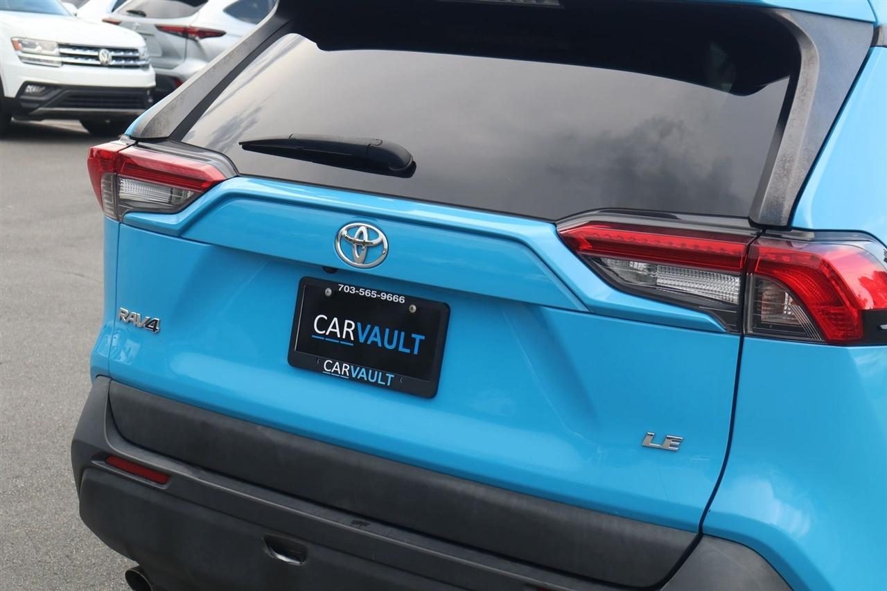 Toyota RAV4 LE 2020