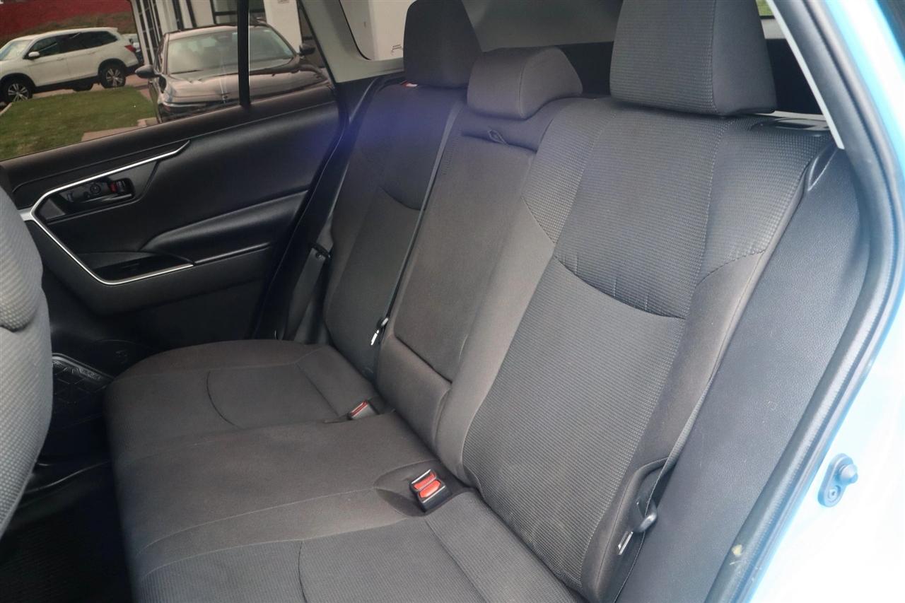 Toyota RAV4 LE 2020