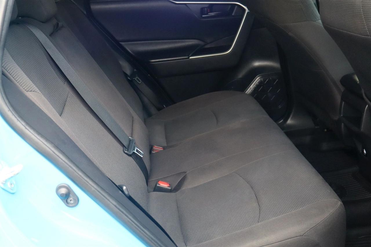 Toyota RAV4 LE 2020