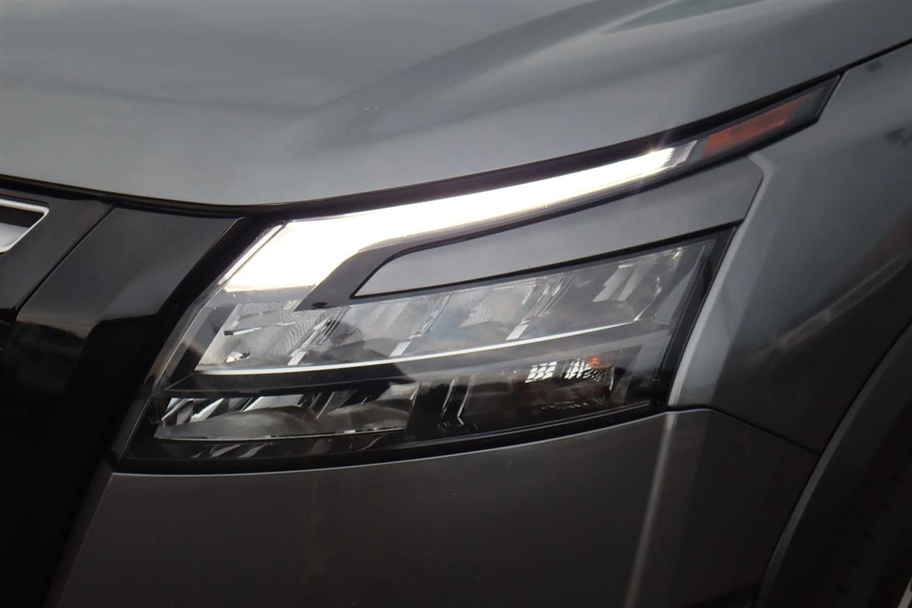 Nissan Pathfinder SV 4WD 2023