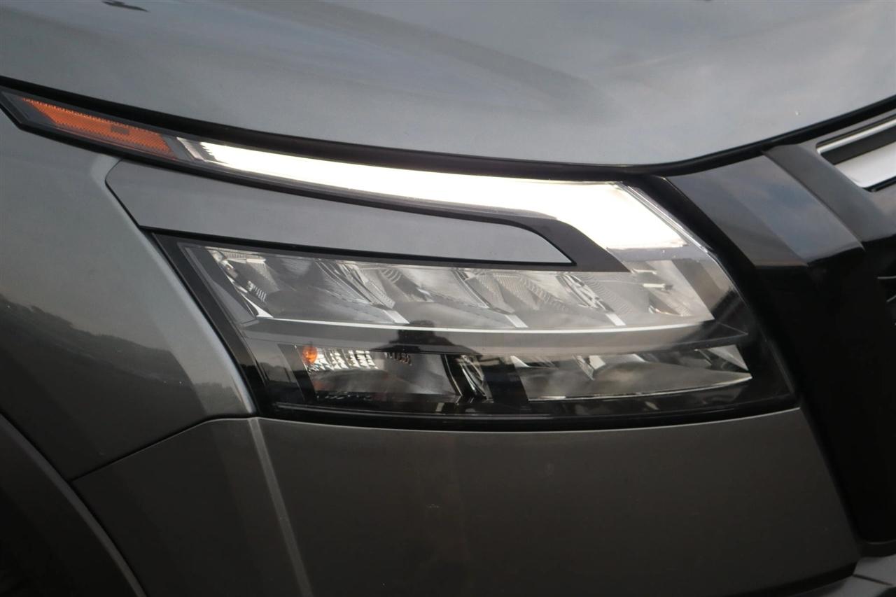 Nissan Pathfinder SV 4WD 2023
