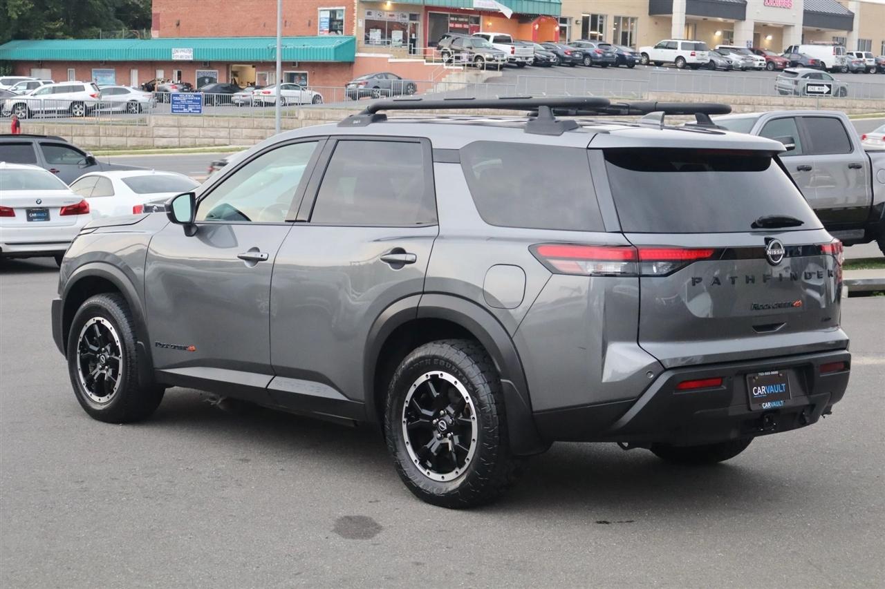 Nissan Pathfinder SV 4WD 2023