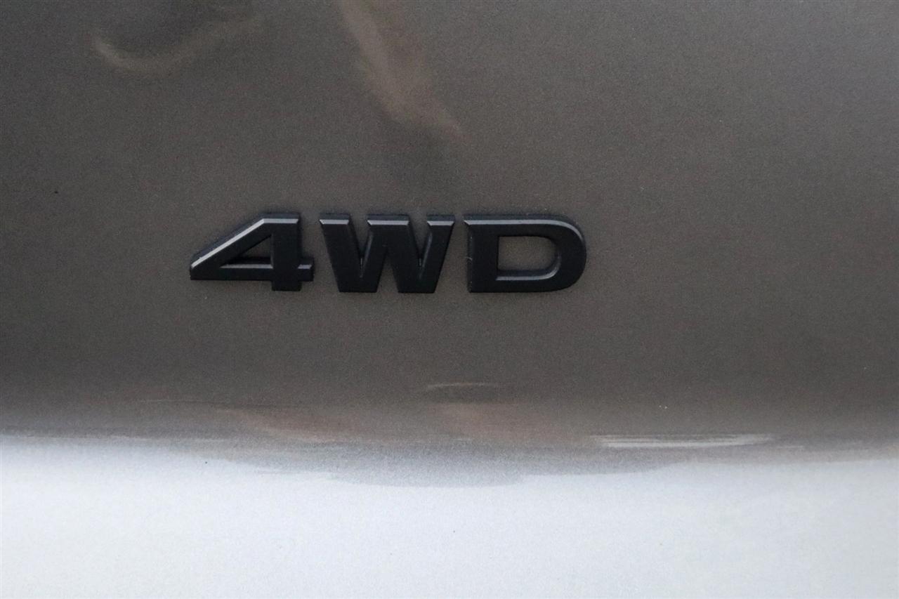 Nissan Pathfinder SV 4WD 2023