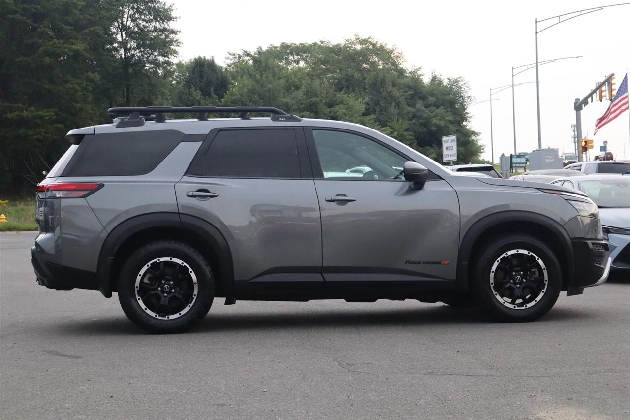 Nissan Pathfinder SV 4WD 2023