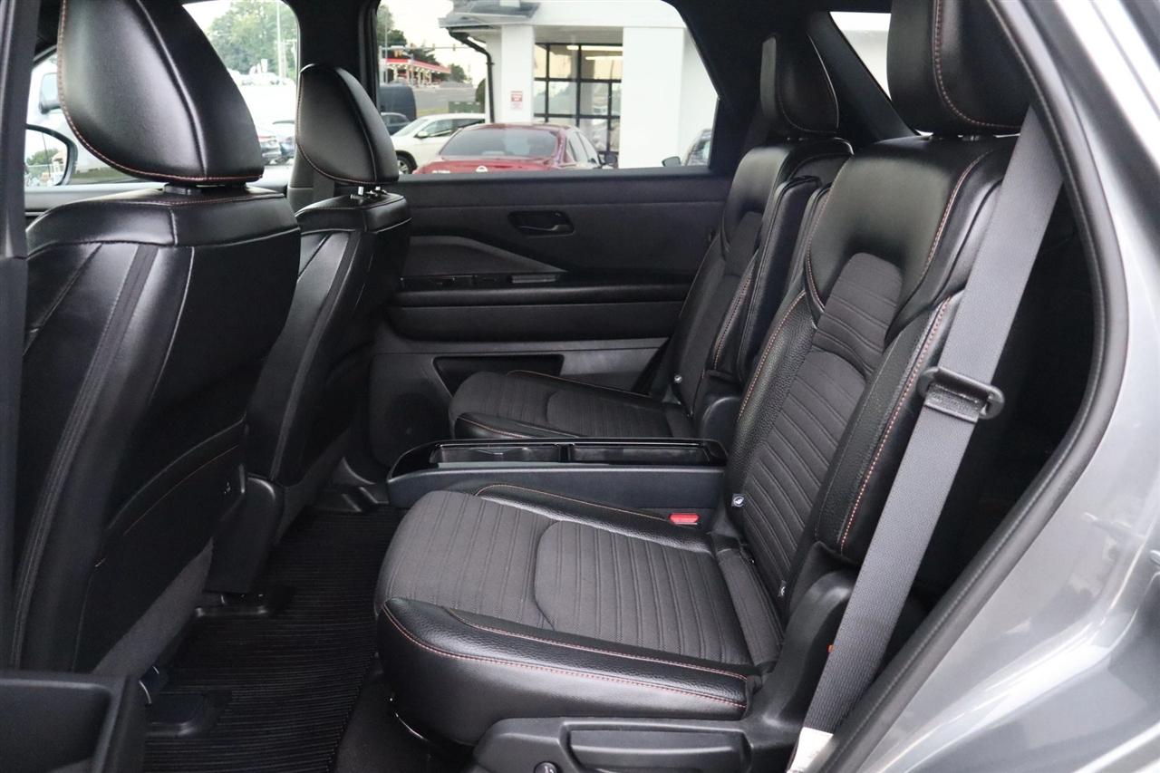 Nissan Pathfinder SV 4WD 2023